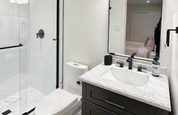 Spacious Cozy and Renovated Mountain Retreat - Foto 32