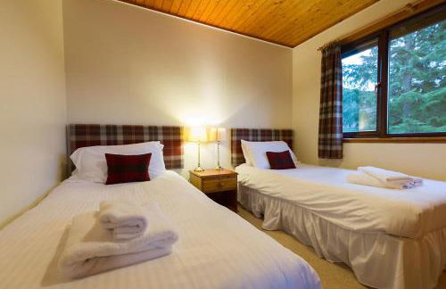 Eagle Lodge with stunning loch and mountain view - Foto 19