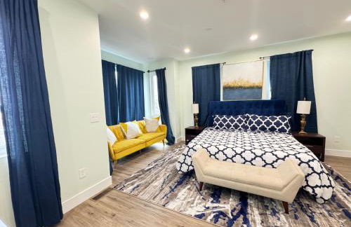 LUX Spacious Townhouse 4BR in DC - Photo 15