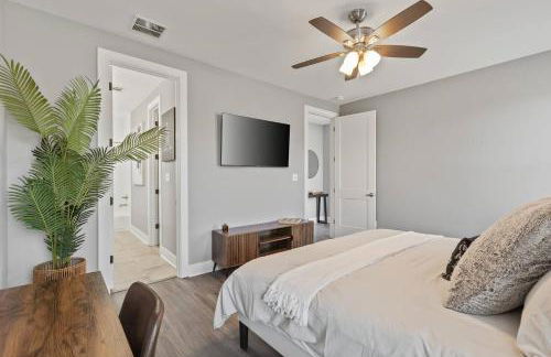 Gated Parking + Fire Pit | Near Zoo + Rhodes - Foto 1