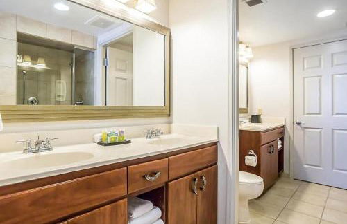 2BD resort condo with amenities and next to shopping right off the Las Vegas Strip - Foto 26