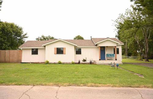 1 Block to Lake Eufaula! - Foto 1