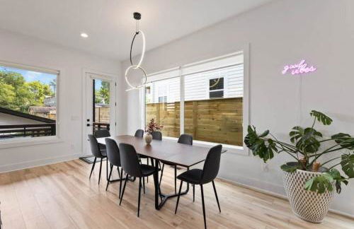 Luxurious 4bd home sleeps 12 minutes to downtown with parking - Foto 33