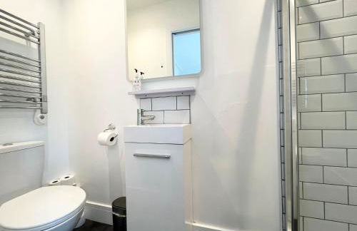 Spacious Home Near Seafront & Train Station 5 Bed Sleeps 10- Central Penzance - Foto 28