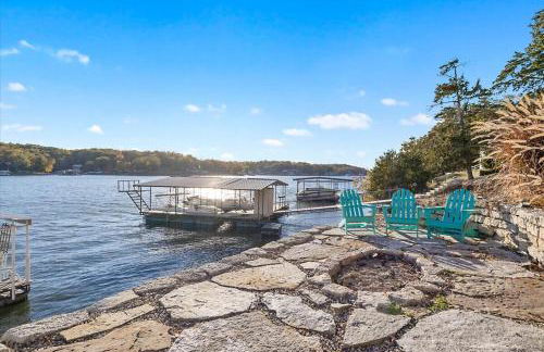 Grand Getaway with Private Dock near Coconuts - Foto 33