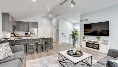 Pet Friendly Higgins Lake Home Firepit and Yard - Foto 4