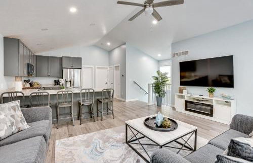 Pet Friendly Higgins Lake Home Firepit and Yard - Foto 4