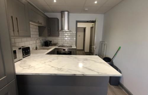 Open Mind Property -2BR Flat Commercial Road - Foto 4