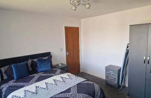 Family-Friendly Detached House Near Leeds and Bradford with Garden - Foto 19