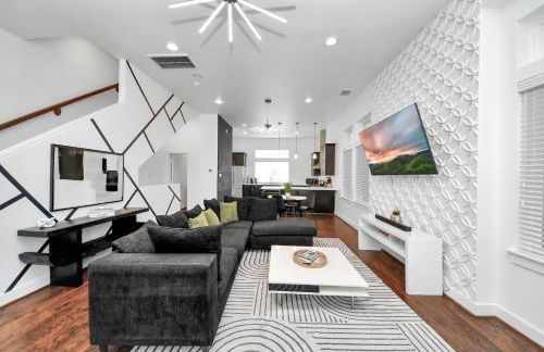 AMAZING ROOFTOP! DOWNTOWN SKYLINE VIEWS!!! SLEEPS 15 - Foto 7