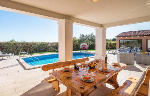 Pet Friendly Home In Barban With Sauna - Photo 13