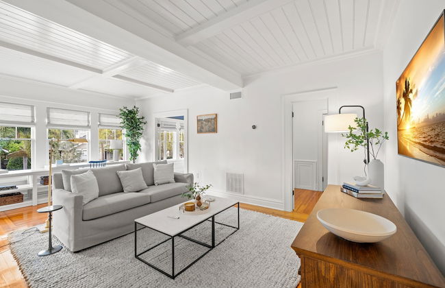 The Adaline 5 by Brightwild Classy Hyde Park Apt - Foto 1