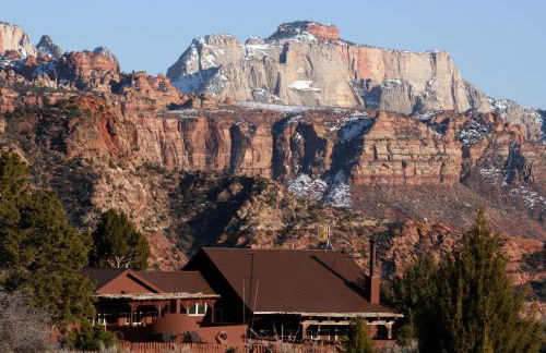 Zion Villa True North - Photo 1