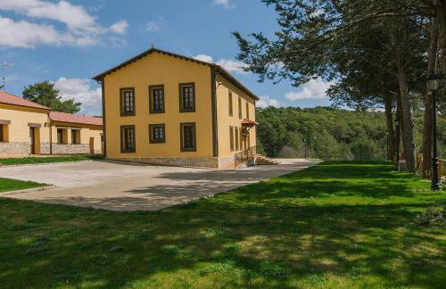 Centro Río Lobos - Photo 12