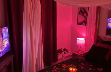 Suite romantique La Maison de Flora SPA intérieur, jardin et lit King size - Foto 22