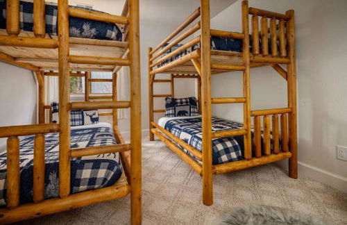 Brightwood Riverfront Getaway - Photo 15