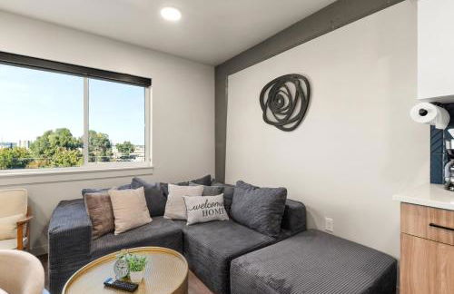 2BR Apartment in DT with Parking - Foto 24