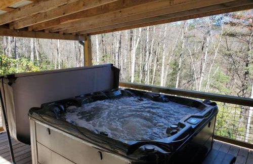 Cabin with a view in Hot Springs—walk to AT - Foto 2