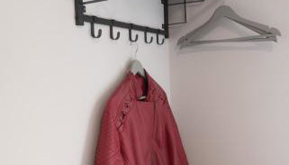 3 bedroom Cannock flat ideal for groups - Photo 4