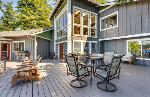 Gorgeous Long Lake Home with Dock, Kayak, SUP and More - Foto 26