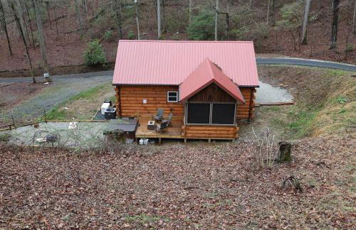 Rustic Modern Cabin with Hot Tub near rafting and Great Smokey Mountains - Foto 43