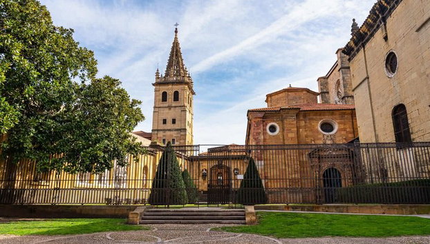 Hola Oviedo : Privado 2 - Hora Intro Paseo por la ciudad con guía local - Foto 5