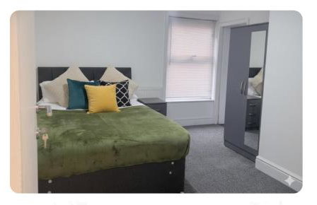 Spacious 6BR Home with Ensuite Perfect for Groups Stays - Foto 13