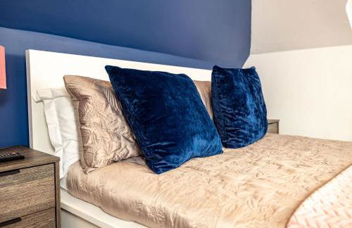 Modern 2-Bed Apartment - Near Train and Town - Parking Available - Foto 40