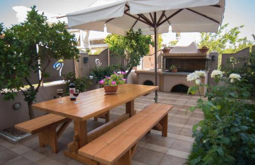 Maria's Rose Garden - Photo 34