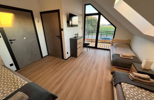 Domki na Kolonii, Trzy domki, nowe, sala bankietowa 82m2 - Foto 43