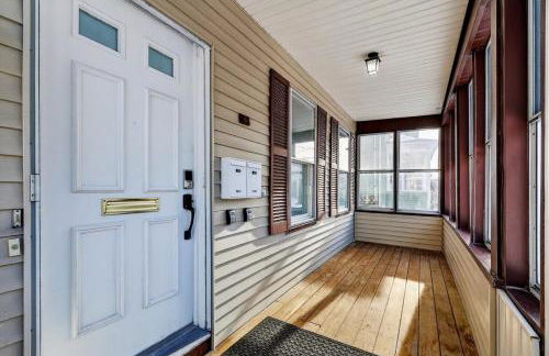 Spacious 2Br home in Malden with AC & heat - Photo 19