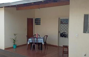 Casa com varanda, 2 quartos, wi-fi, próximo ao centro da cidade - Foto 8