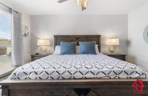 The Plaza - An Irvie Home w Summer Pool - Photo 13