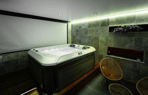 Loft 150 m2 Jacuzzi, Sauna et Massage - Photo 2