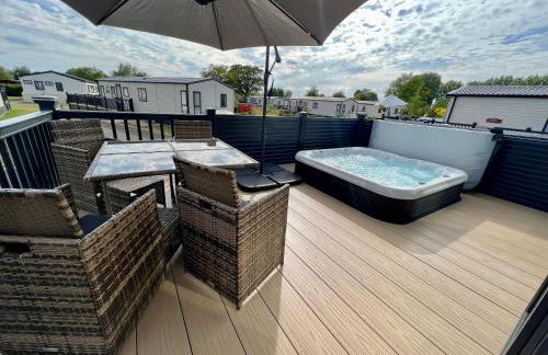 Honeysuckle Hot Tub Lodge - Foto 1