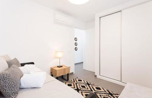 Villa uitzicht baai met jacuzzi - Photo 13