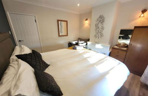 Modern 2 bed pet friendly Bungalow near countryside and a short drive to seafront- with large private garden by Catchpole Stays - Foto 18