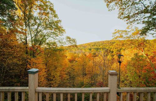 Rustic Ridge Log Cabin: Hot Tub, Games, Views! - Foto 19