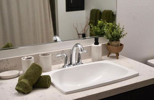 Hollywood CHIC Studio with FREE parking - Photo 11