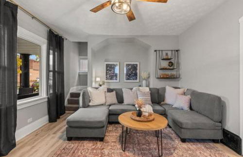 Newly Renovated and Designed Near Downtown - Foto 1