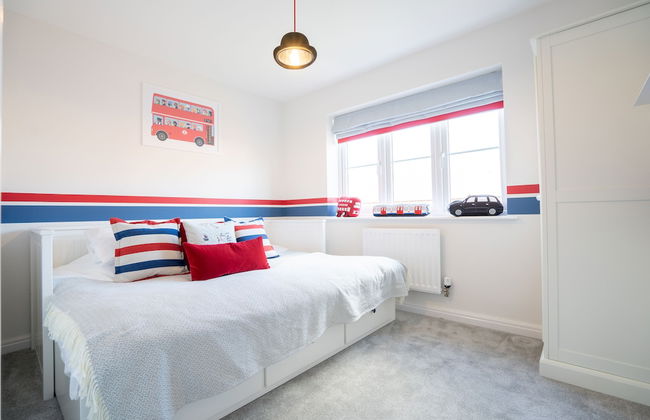 Immaculate 4-bed House 5mins Walk to Village Shop - Foto 12