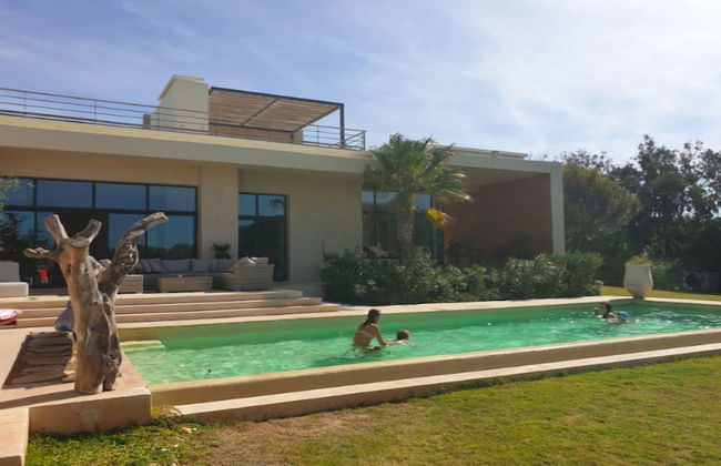 13 Bedroom Villa With Heated Pool, Golf Course, Seaside - Photo 1
