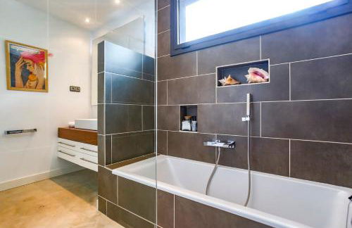 Tranquil large 6 bedroom family Villa sleeps 20 near sitges - Photo 63