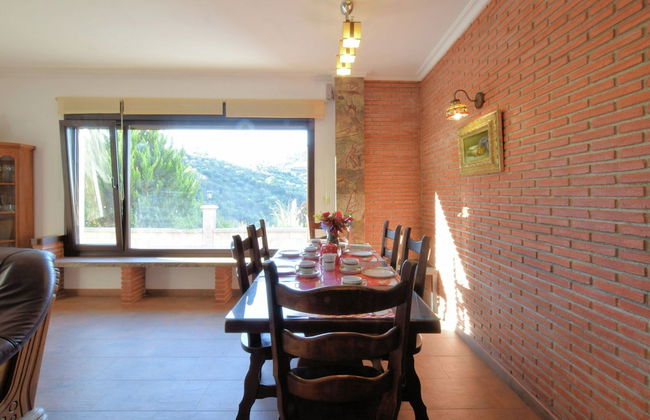 Luxury Villa in Sayalonga With Private Pool - Photo 26