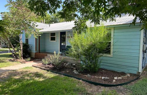 The Blue House- Backyard, grill, pets welcome - Foto 2