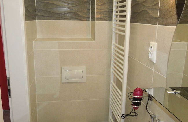 Apartment in the center with a balcony - Photo 24