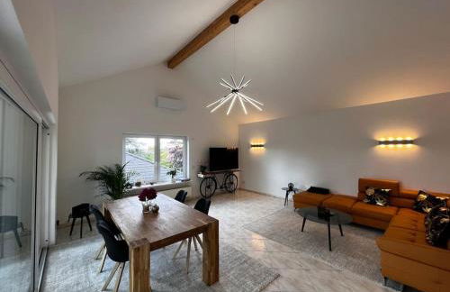 KLIMATISIERTE schöne 110 qm große moderne und helle Wohnung - Foto 1