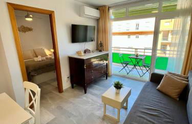 GATU Villa Sol, junto a la playa , piscina, 2 baños, aire cc, terraza, " Preferente mayores de 21 años y familias " - Foto 14