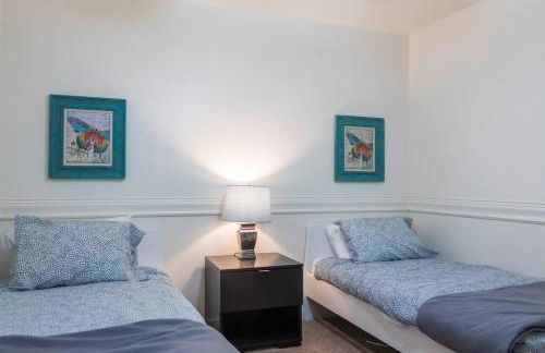 Quiet house with pool heater, patio, BBQ, citrus - Foto 29