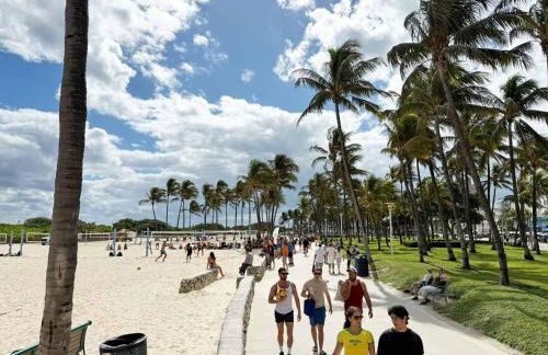 South Beach Suite in South of Fifth Neighborhood Across from Miami's Best Beach - Foto 33